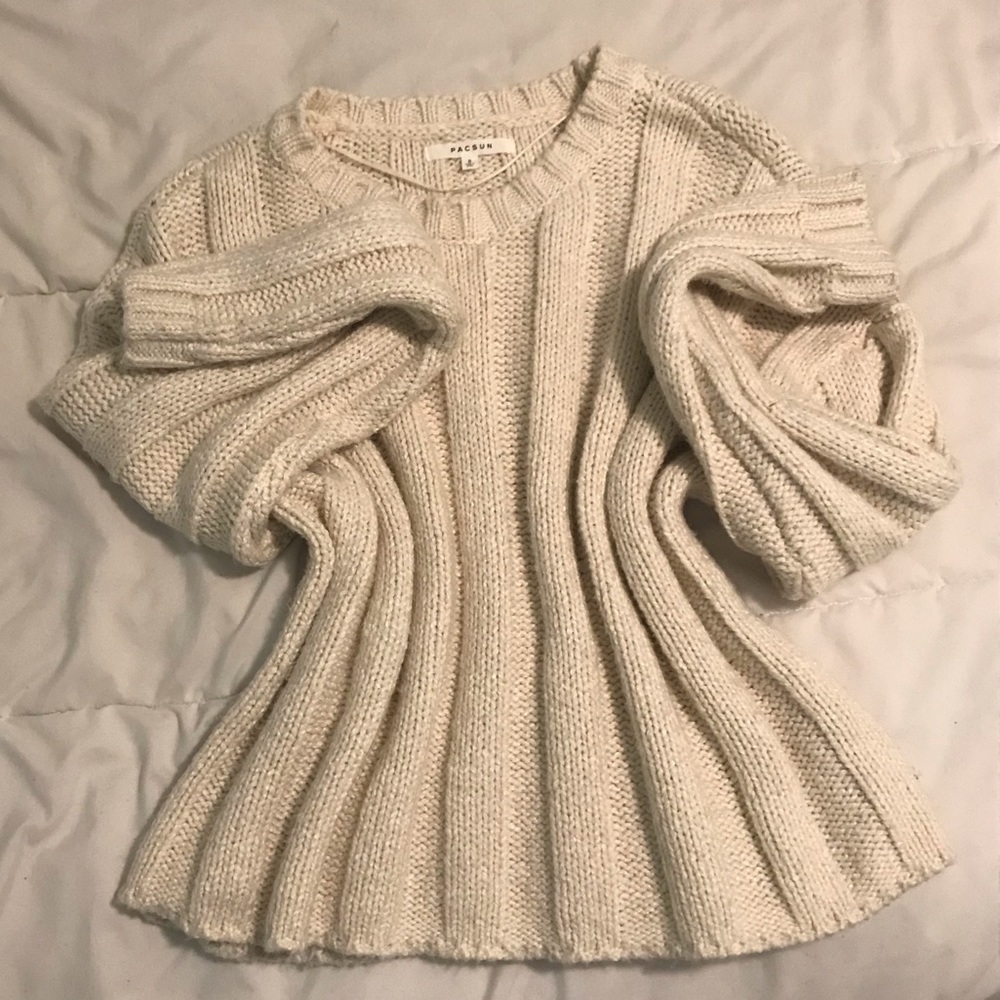 Creme Pacsun knit sweater